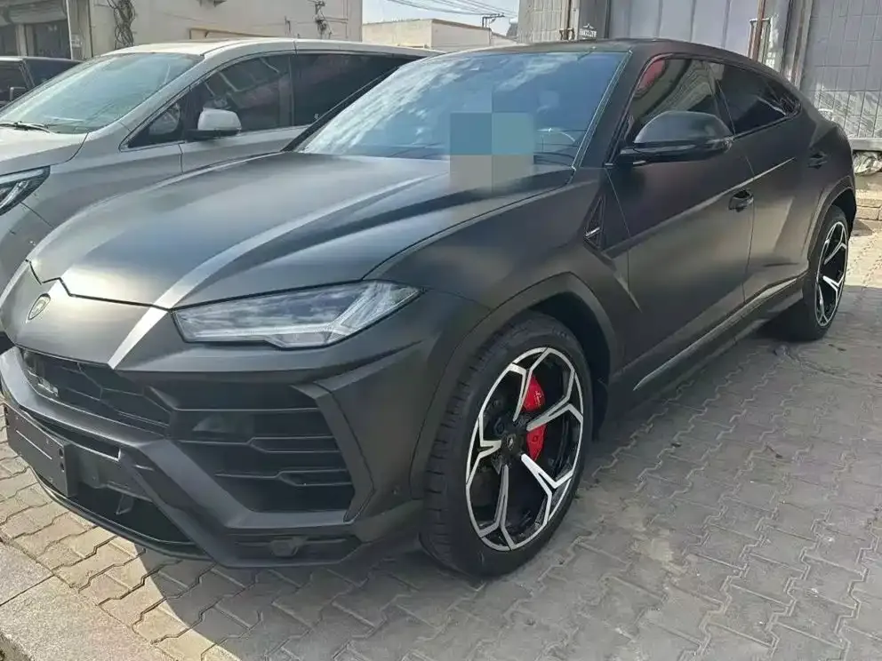 Lamborghini Urus — фото 1