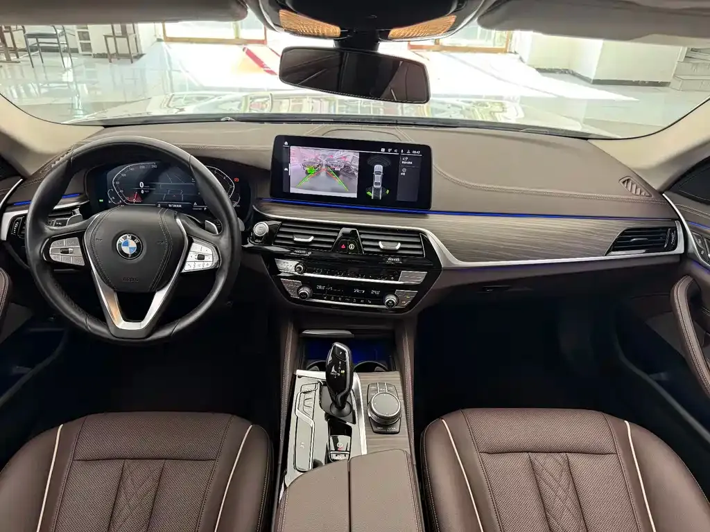 BMW 5 Series — фото 2