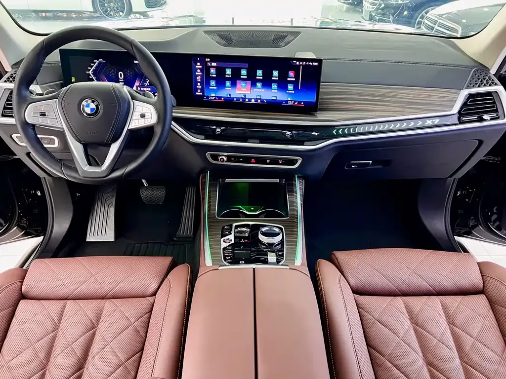 BMW X7 — фото 10