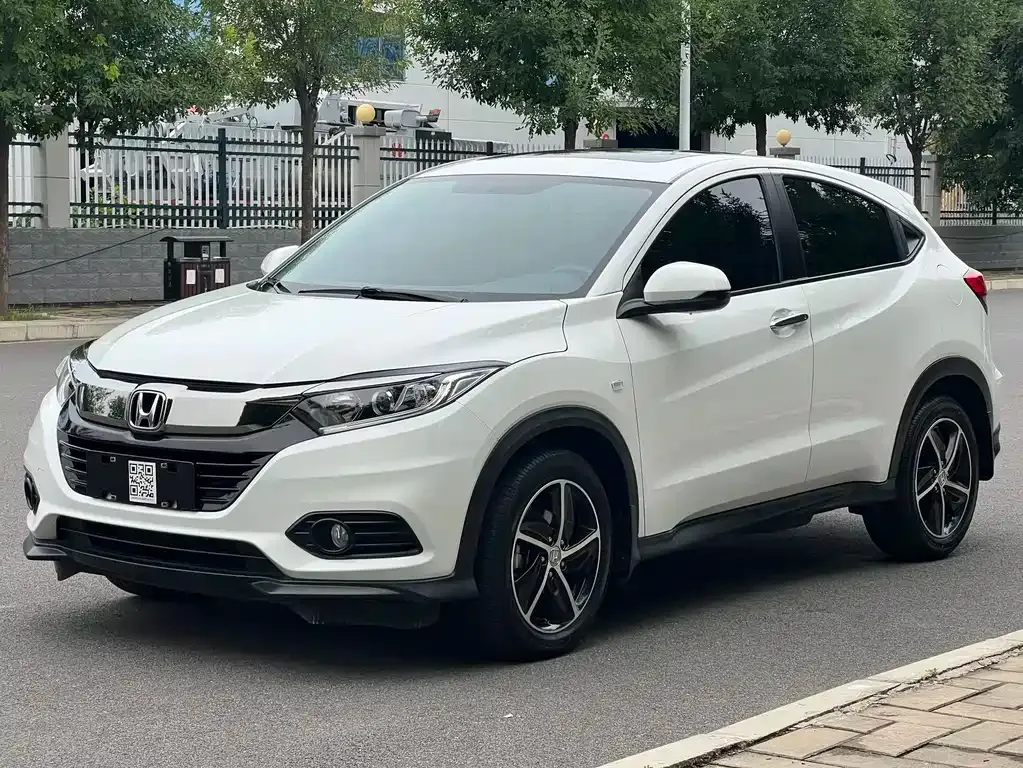Honda Vezel — фото 1