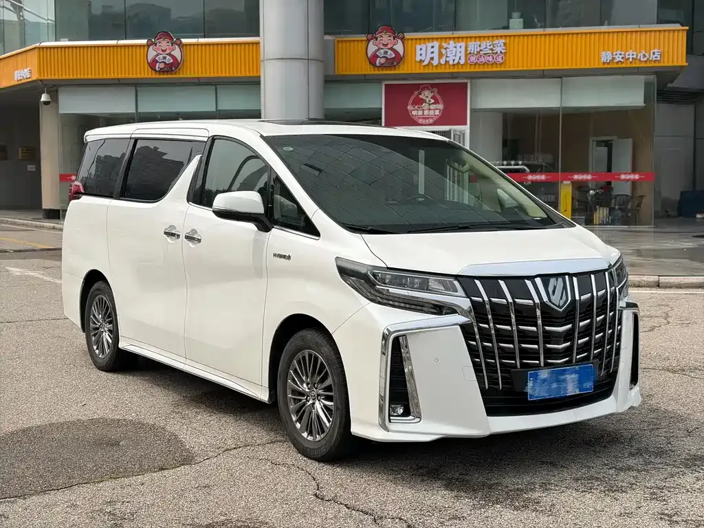 Toyota Alphard — фото 5