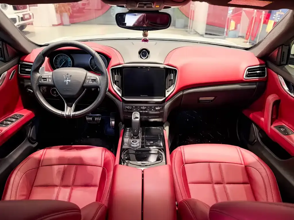 Maserati Ghibli — фото 9