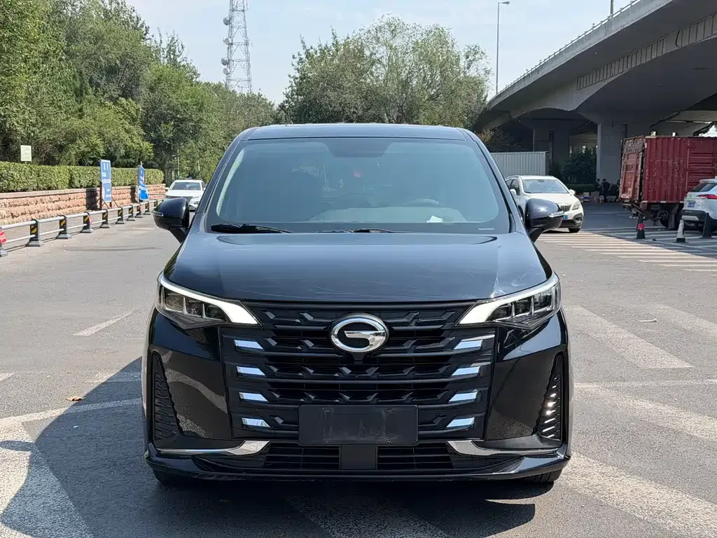 GAC Motor Trumpchi M6 — фото 1