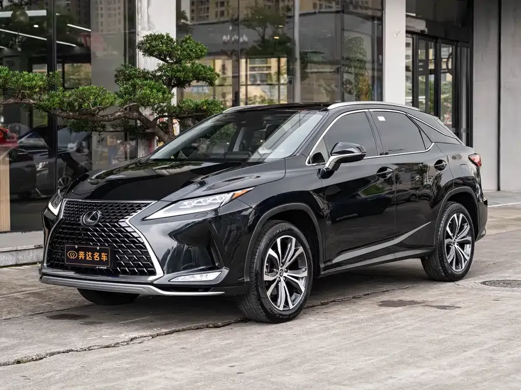 Lexus RX — фото 1