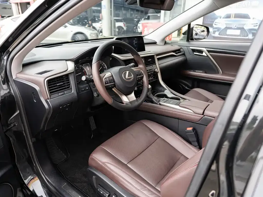 Lexus RX — фото 10
