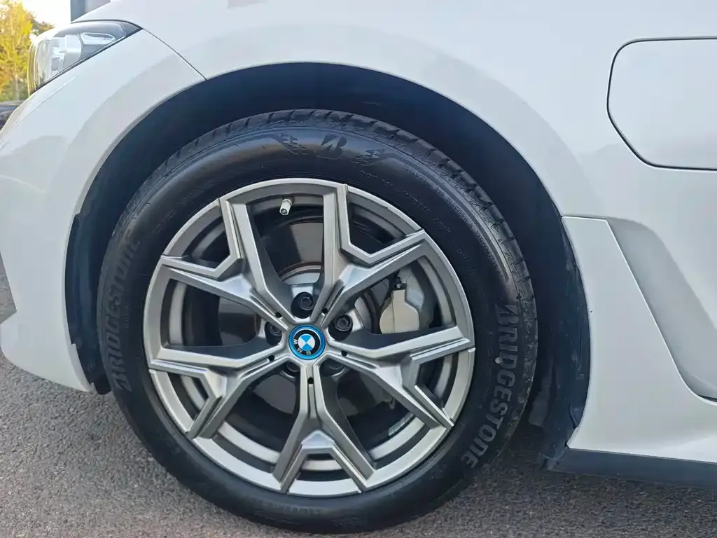 BMW i3 — фото 10