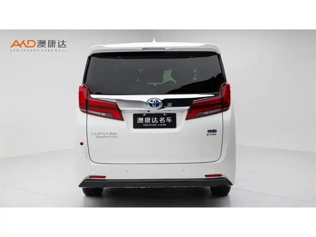 Toyota Alphard — фото 10