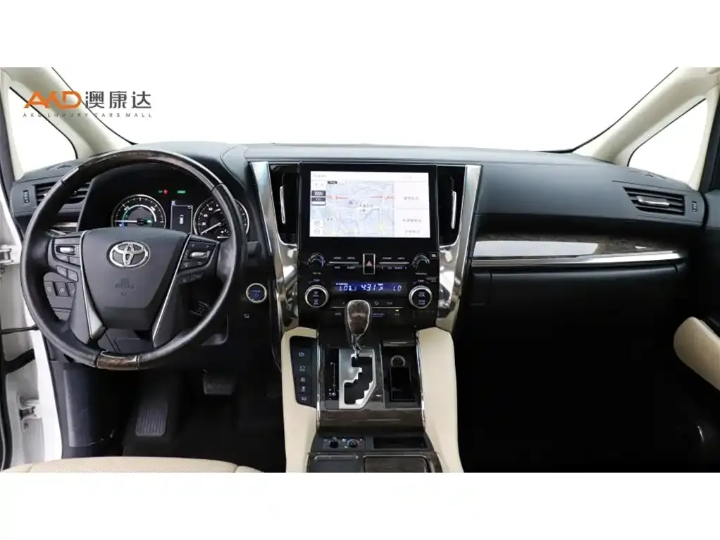 Toyota Alphard — фото 4