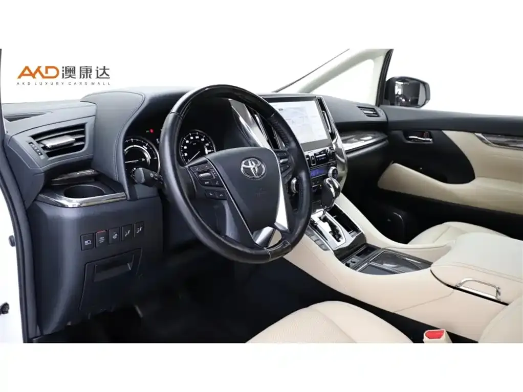 Toyota Alphard — фото 7