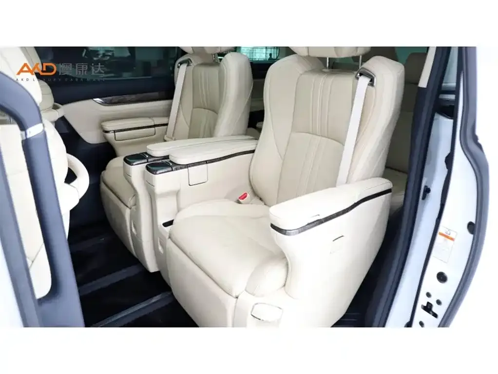 Toyota Alphard — фото 6