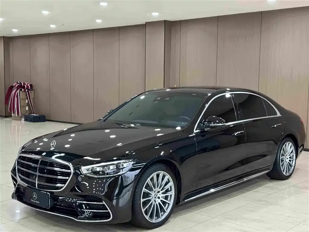 Mercedes-Benz S-Class — фото 1