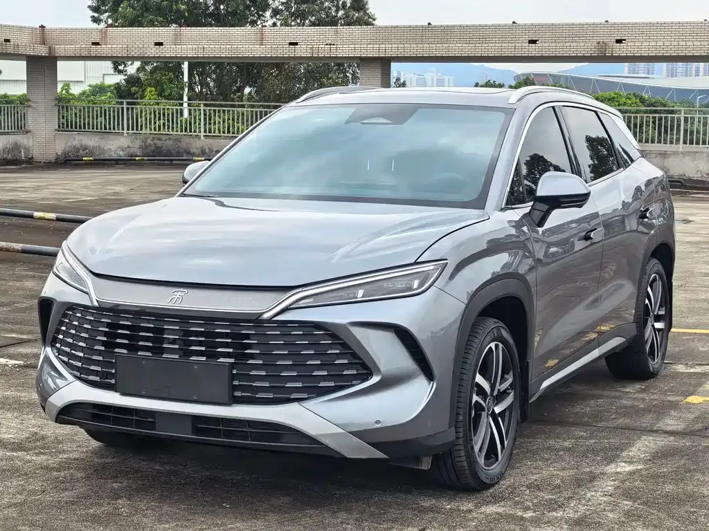 BYD L DM-i — фото 1