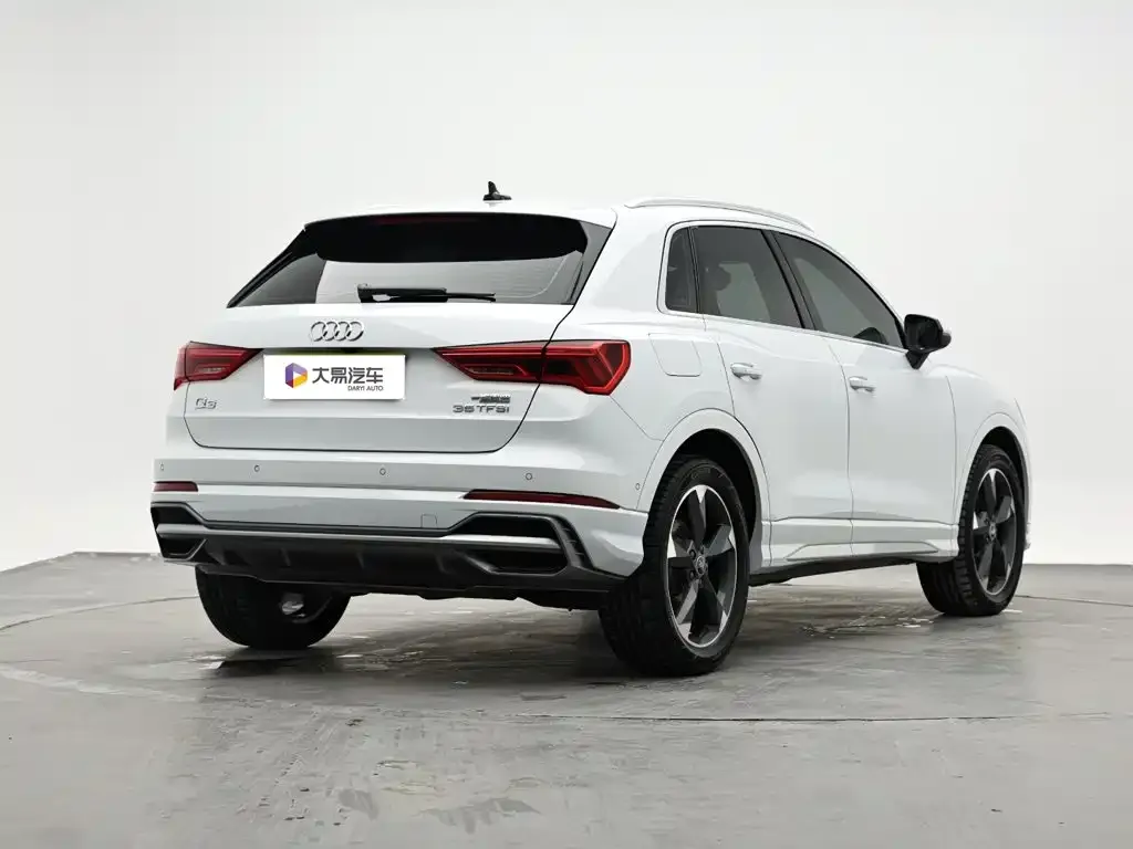 Audi Q3 — фото 9