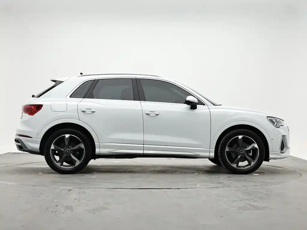 Audi Q3 — фото 6