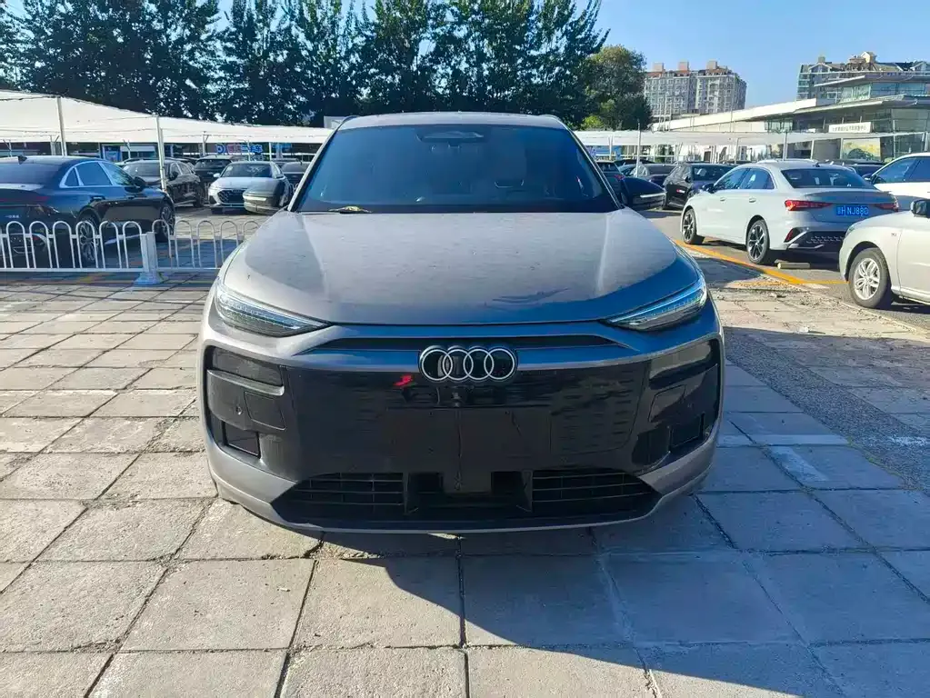 Audi Q6L e-tron — фото 4