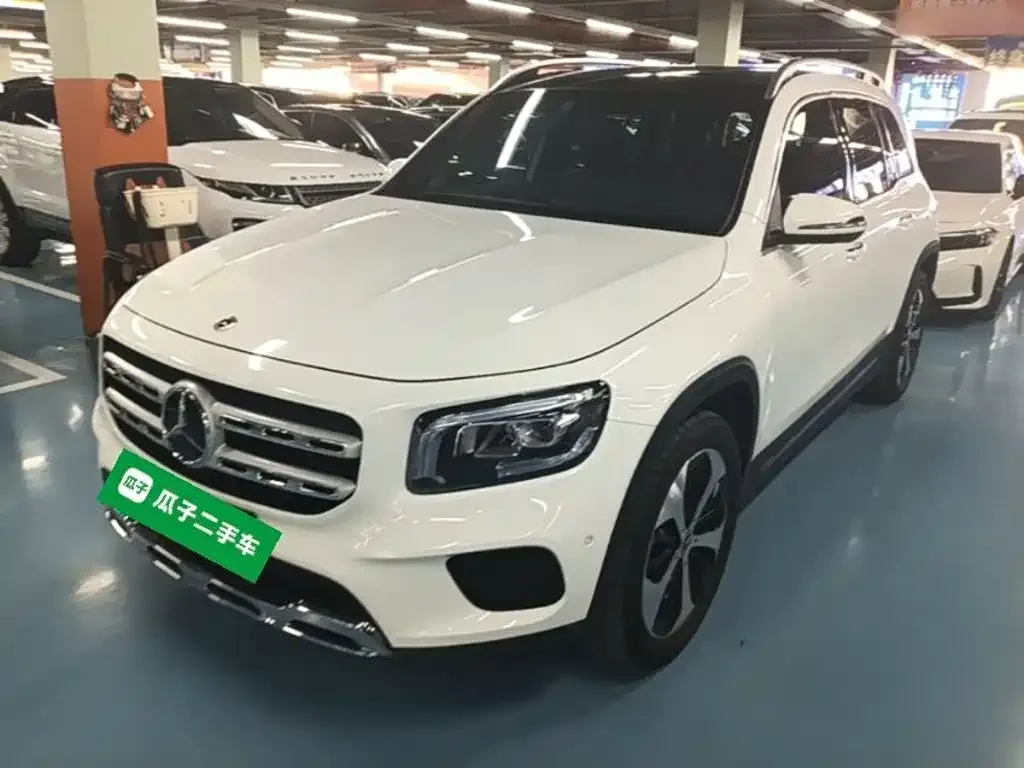 Mercedes-Benz GLB — фото 1