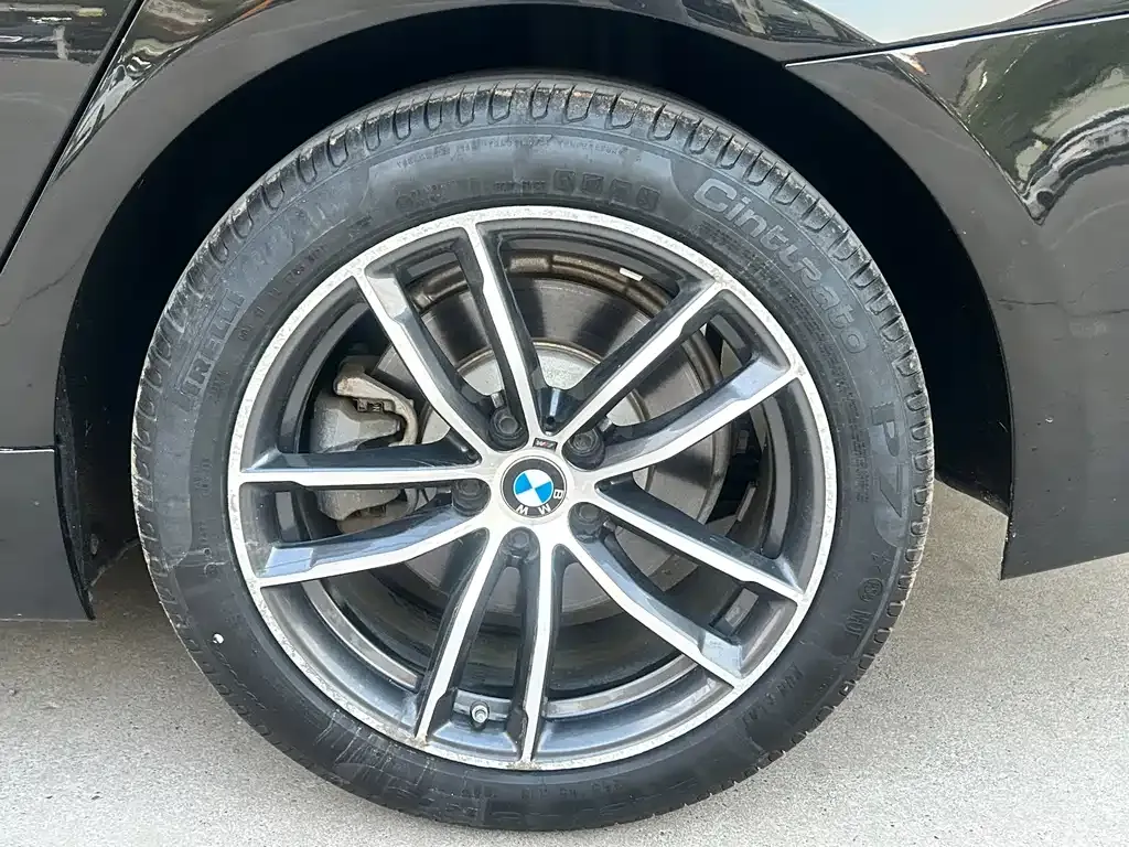BMW 5 Series — фото 10