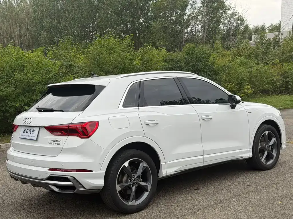 Audi Q3 — фото 7