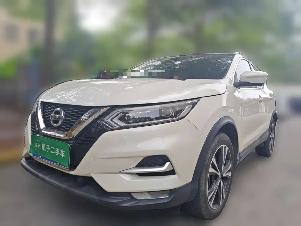Nissan Qashqai — фото 1
