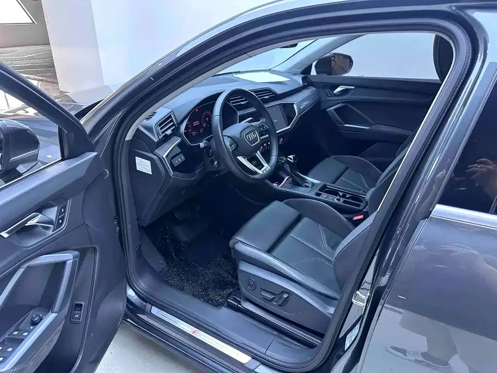 Audi Q3 Sportback — фото 8