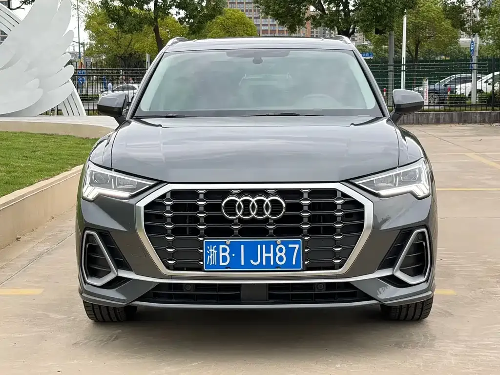 Audi Q3 — фото 7