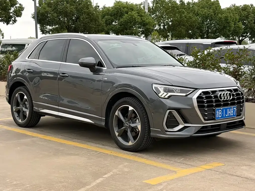 Audi Q3 — фото 8