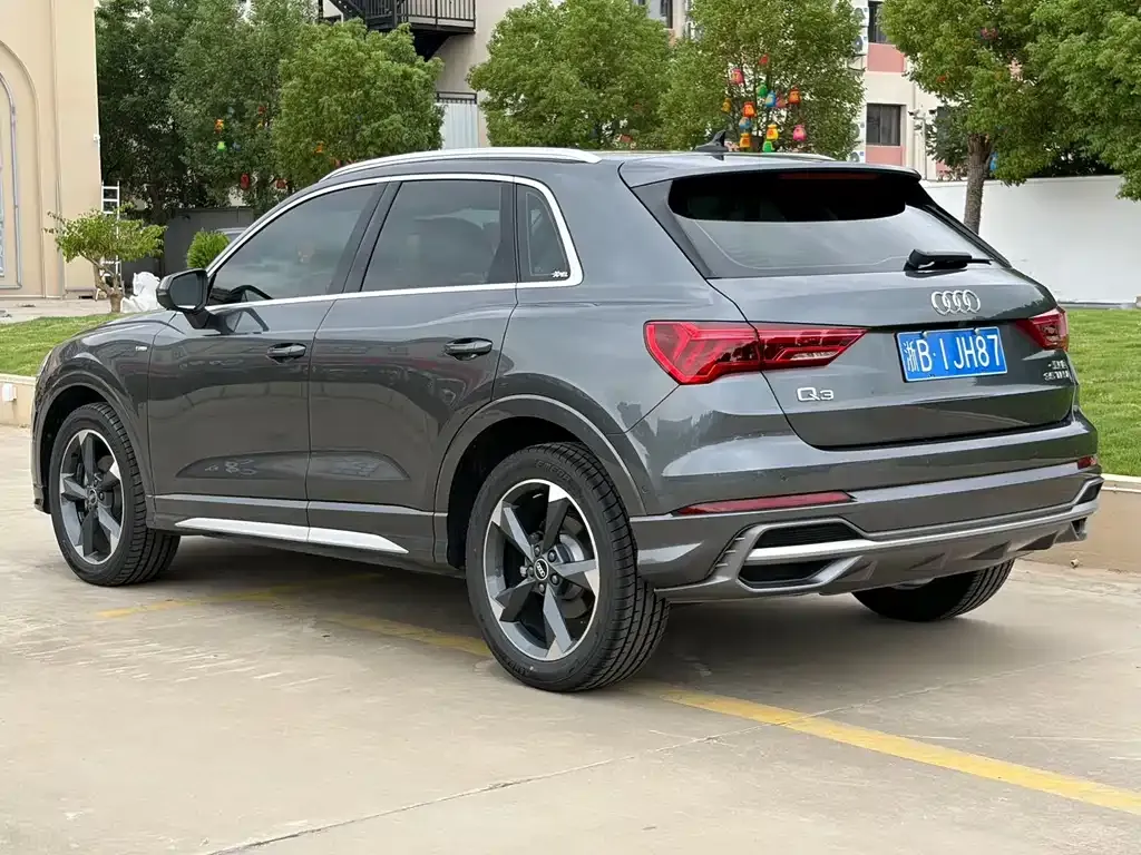 Audi Q3 — фото 4