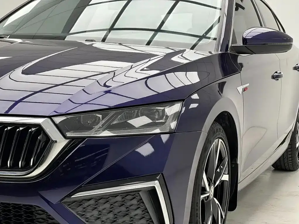 Skoda Octavia — фото 7