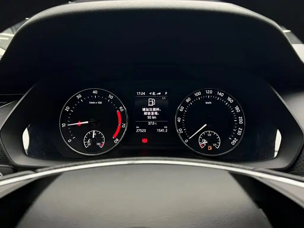 Skoda Octavia — фото 9