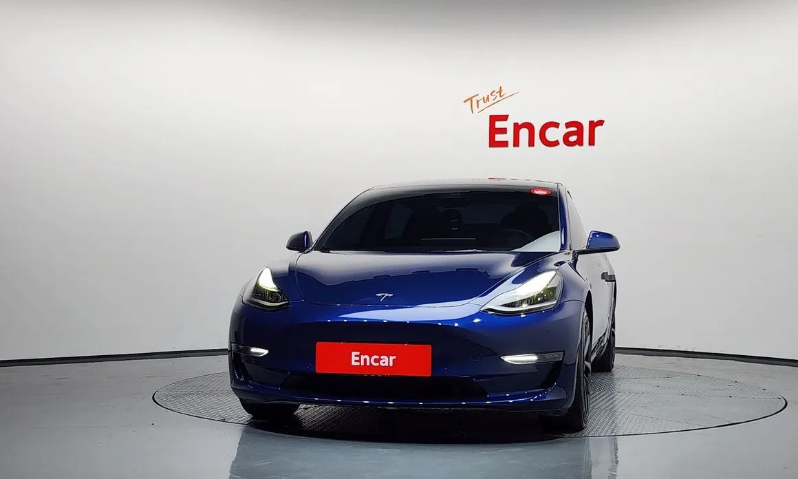 Tesla Model 3 — фото 2