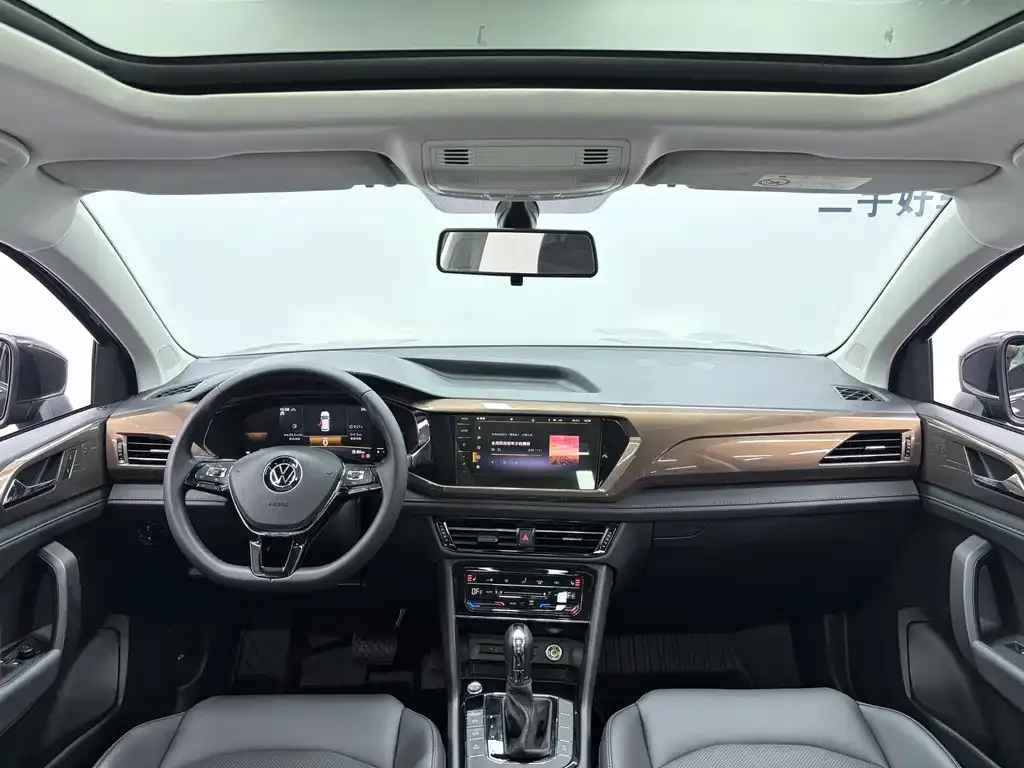 Volkswagen Tharu — фото 4