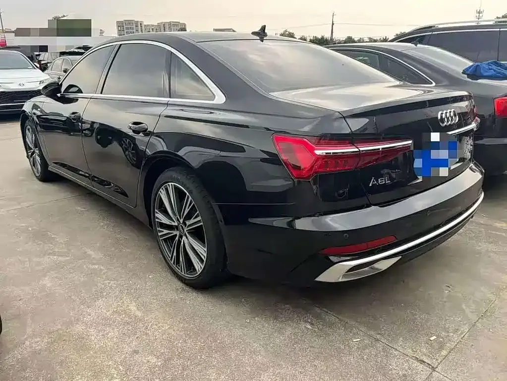Audi A6L — фото 5