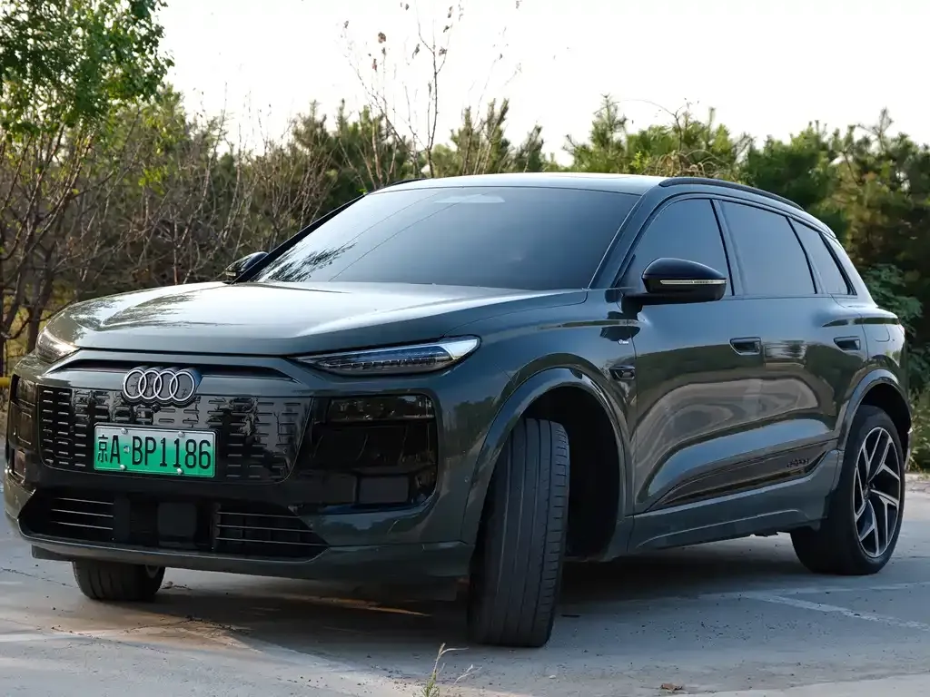 Audi Q6L e-tron — фото 6