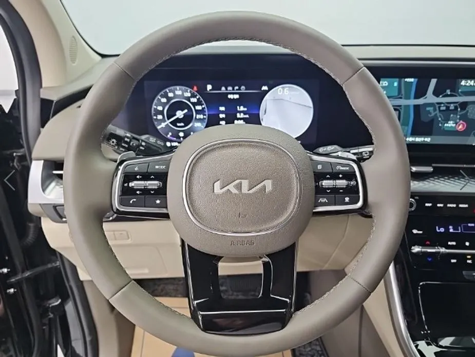 Kia Carnival — фото 2