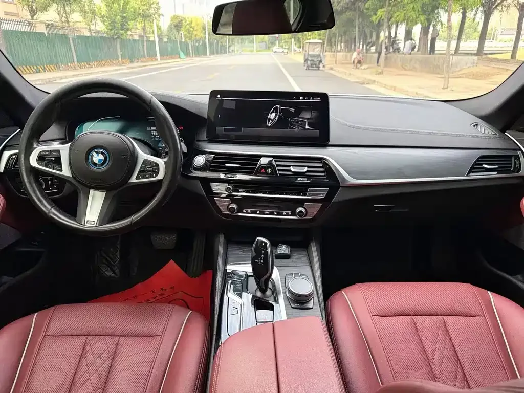 BMW 5 Series New Energy — фото 7