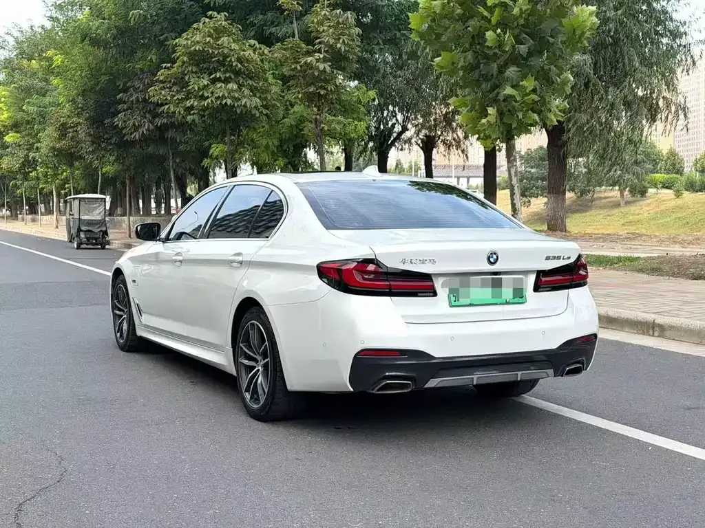 BMW 5 Series New Energy — фото 6