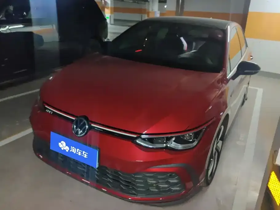 Volkswagen Golf GTI — фото 1