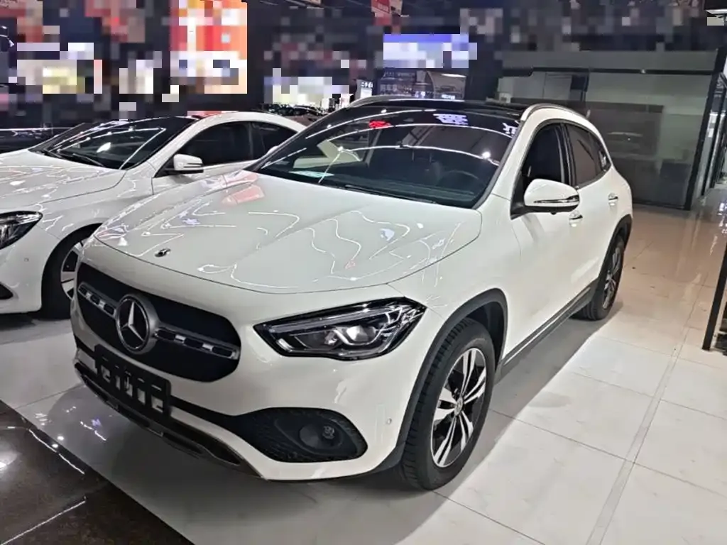 Mercedes-Benz GLA — фото 7