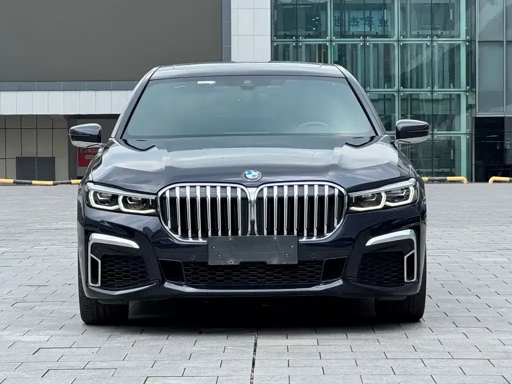 BMW 7 Series — фото 5