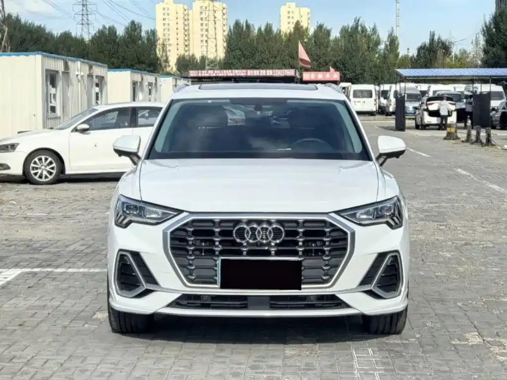 Audi Q3 — фото 10