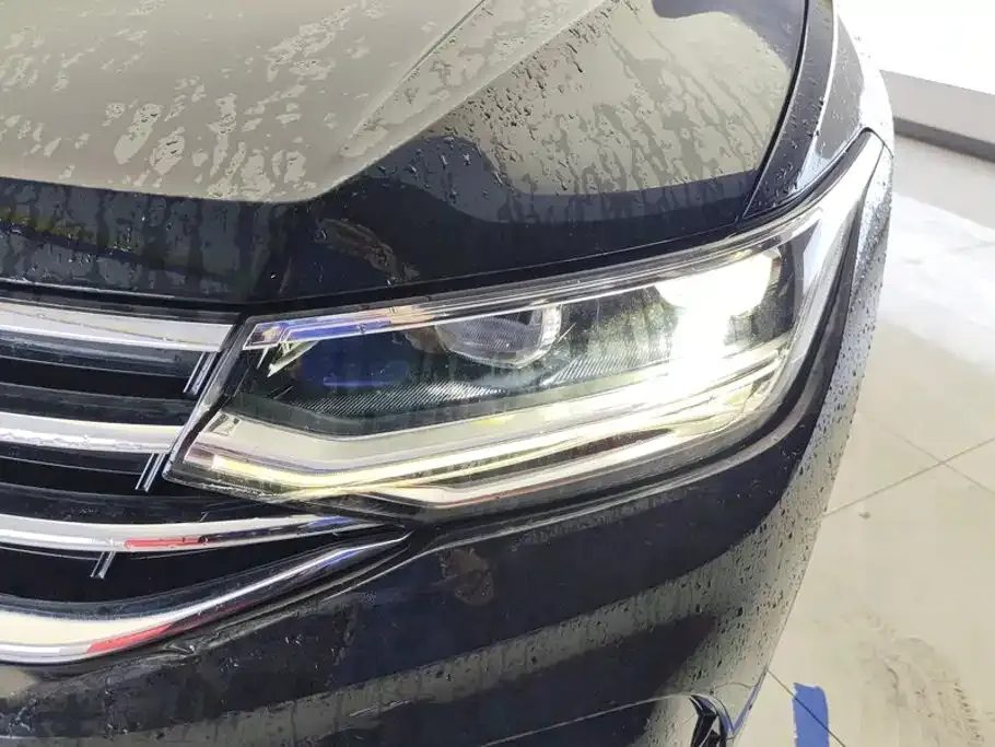 Volkswagen Tiguan L — фото 7