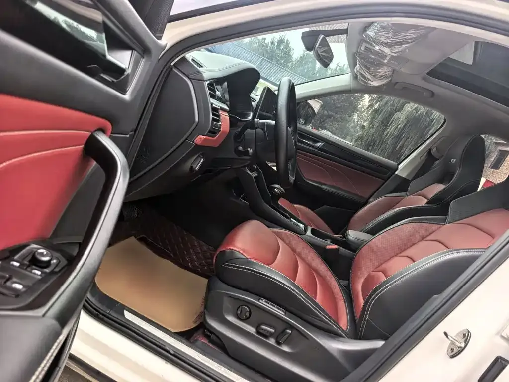 Skoda Kodiaq GT — фото 7