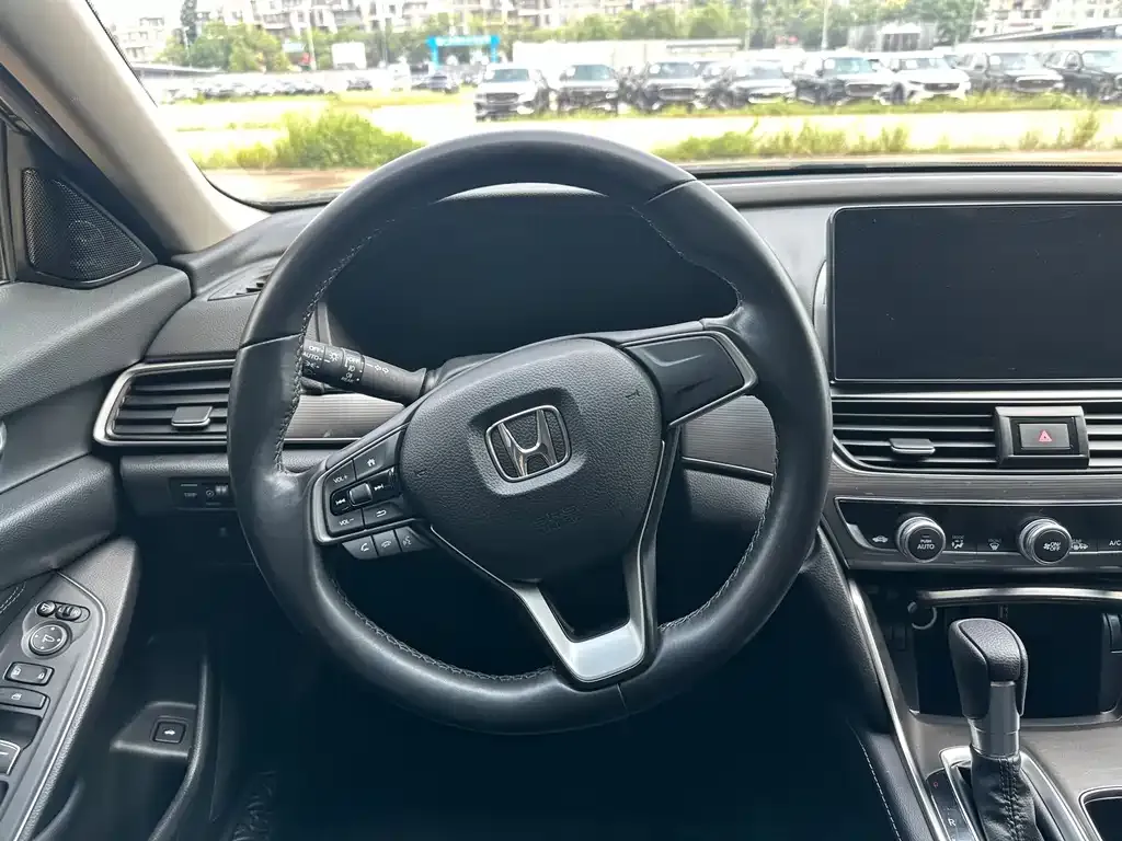 Honda Accord — фото 6