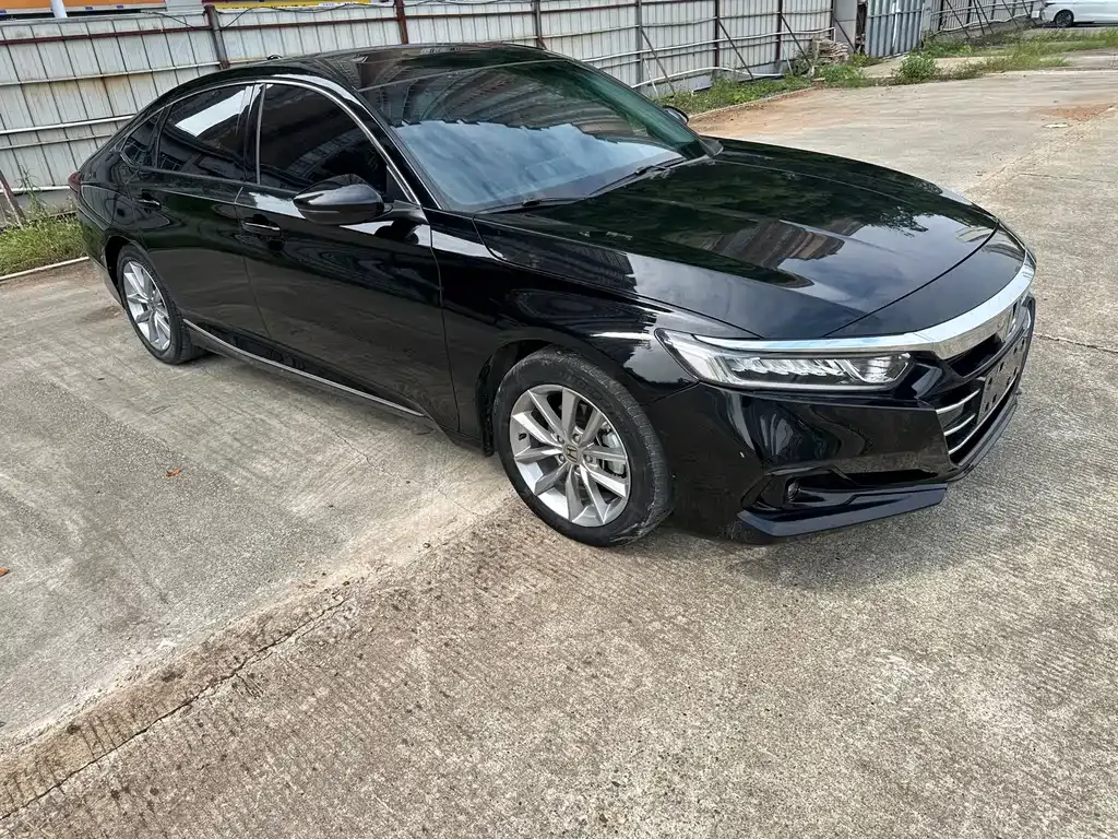 Honda Accord — фото 9