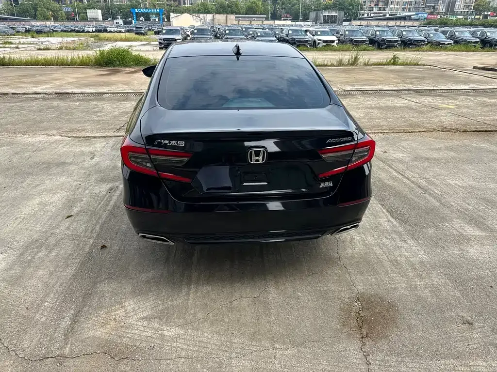 Honda Accord — фото 2