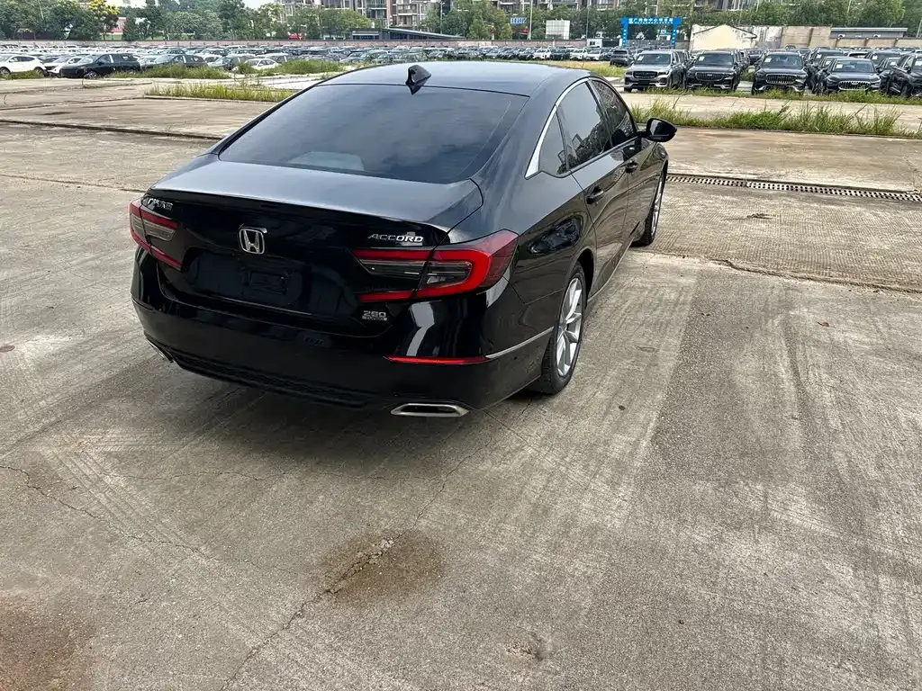 Honda Accord — фото 3