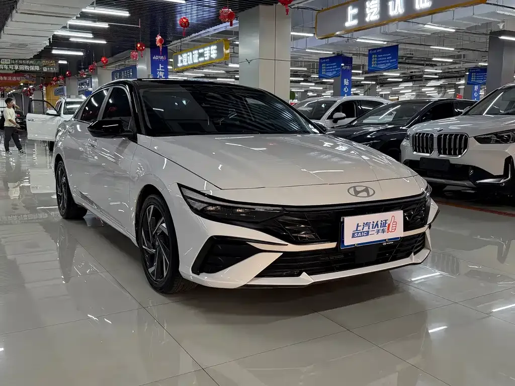 Hyundai Elantra — фото 4