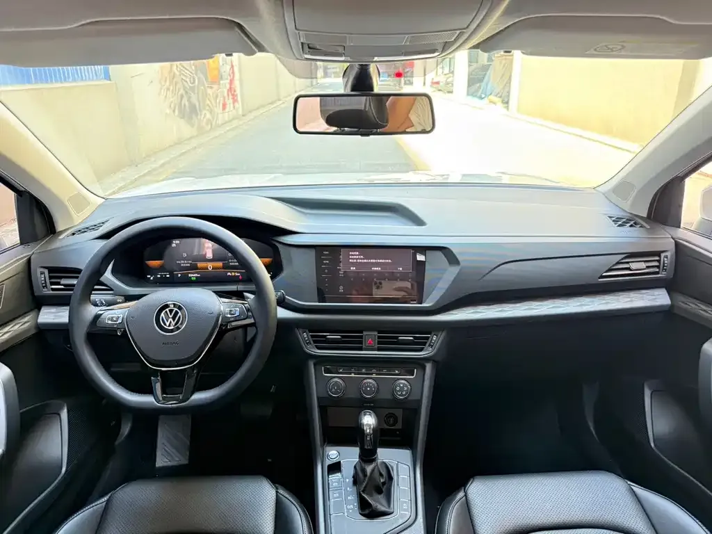 Volkswagen Tharu — фото 3