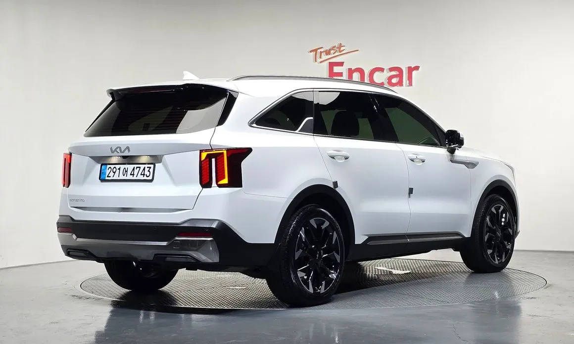 Kia Sorento — фото 8