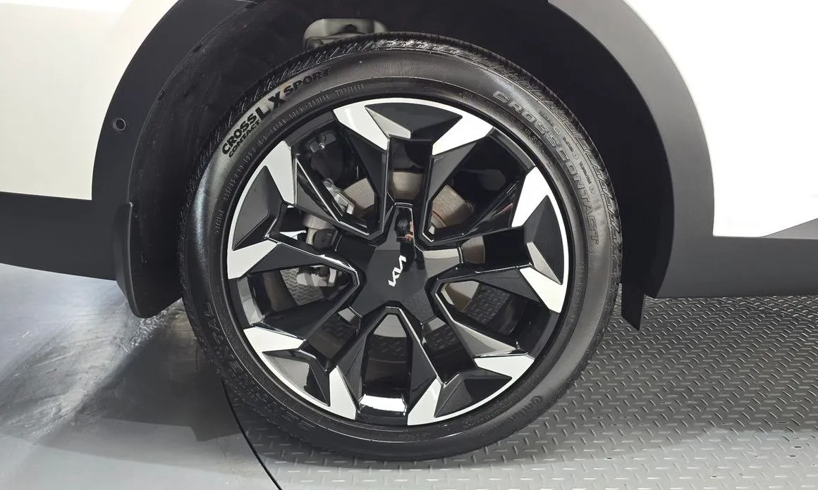 Kia Sorento — фото 6